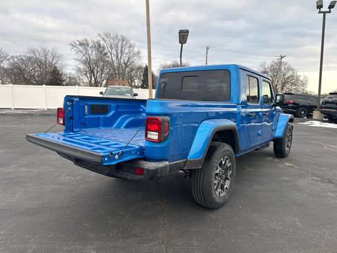 New 2026 Jeep Gladiator Sport image 17