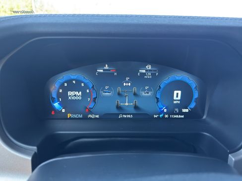 Certified 2025 Ford Bronco Outer Banks w/ Sasquatch Package AWD/4WD image 11