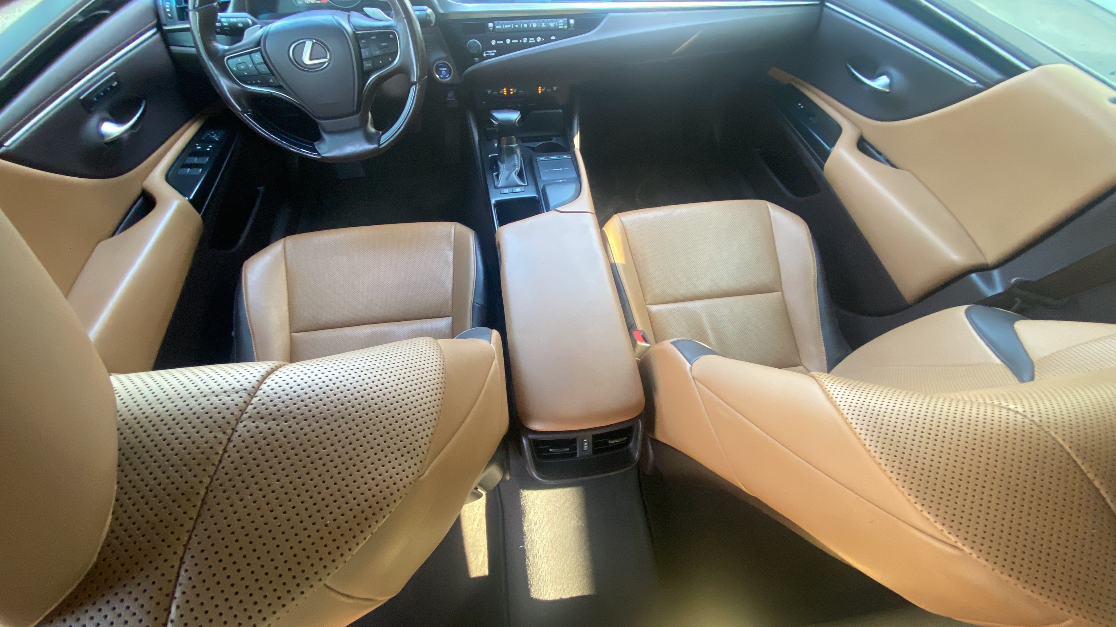 Used 2019 Lexus ES 300h w/ Premium Package FWD image 16