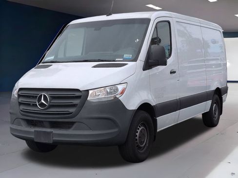 Used 2023 Mercedes-Benz Sprinter 2500 image 8