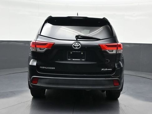 Used 2019 Toyota Highlander XLE image 4