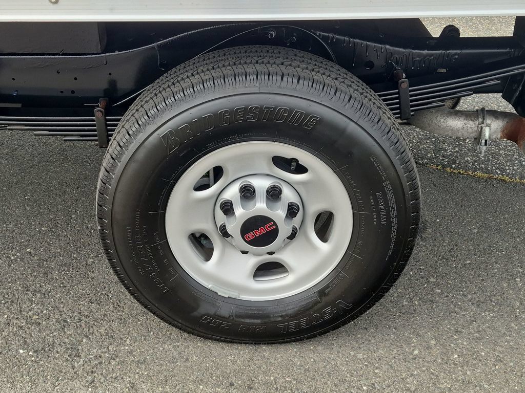 New 2025 GMC Savana 3500 w/ Power Convenience Package RWD image 21