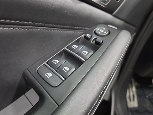 Used 2022 BMW X5 M w/ Executive Package image 28