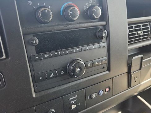 Used 2021 Chevrolet Express 2500 w/ Driver Convenience Package image 13
