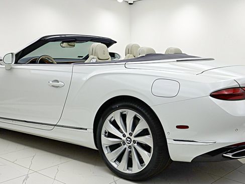 New 2026 Bentley Continental GTC image 7