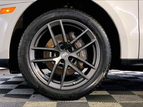 Certified 2023 Porsche Macan Turbo image 11