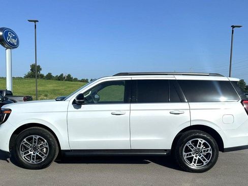 Used 2025 Ford Expedition Active AWD/4WD image 5