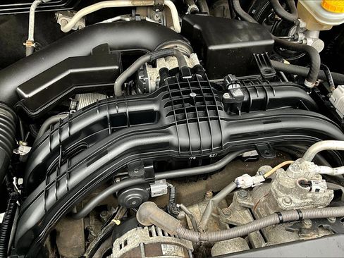 Used 2018 Subaru Crosstrek 2.0i Limited image 33