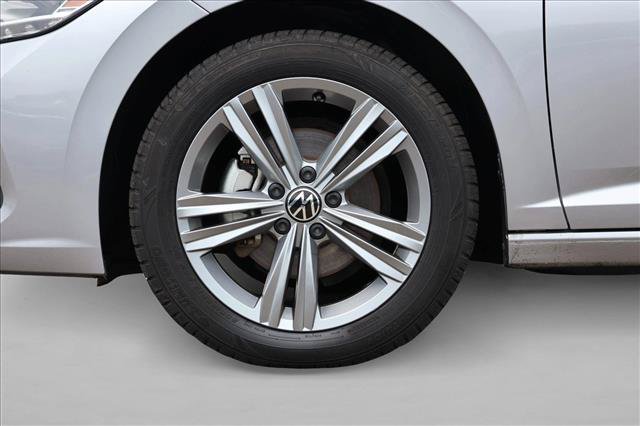 Used 2024 Volkswagen Jetta SE FWD image 9