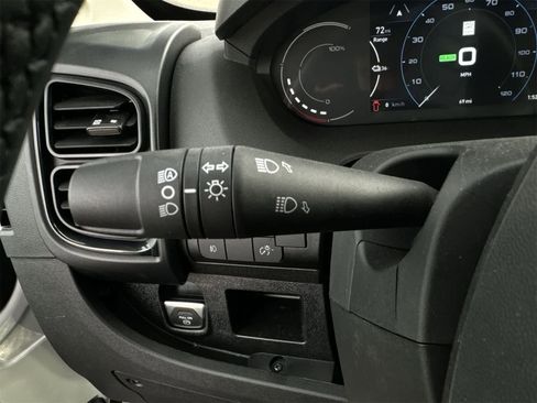 Used 2024 RAM ProMaster 3500 w/ Delivery Van Package image 23