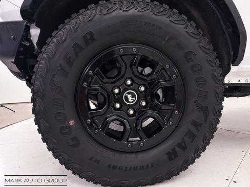Used 2024 Ford Bronco Wildtrak image 12