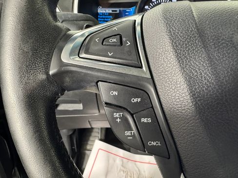 Used 2017 Ford Edge Titanium w/ Equipment Group 301A AWD/4WD image 15