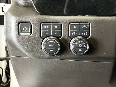 Used 2025 Chevrolet Silverado 1500 RST w/ Convenience Package II AWD/4WD image 10