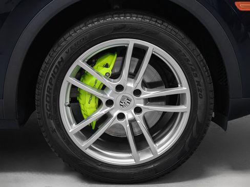 Certified 2019 Porsche Cayenne E-Hybrid AWD/4WD image 16