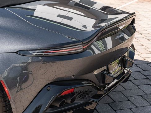 Used 2021 Aston Martin V8 Vantage Roadster image 49
