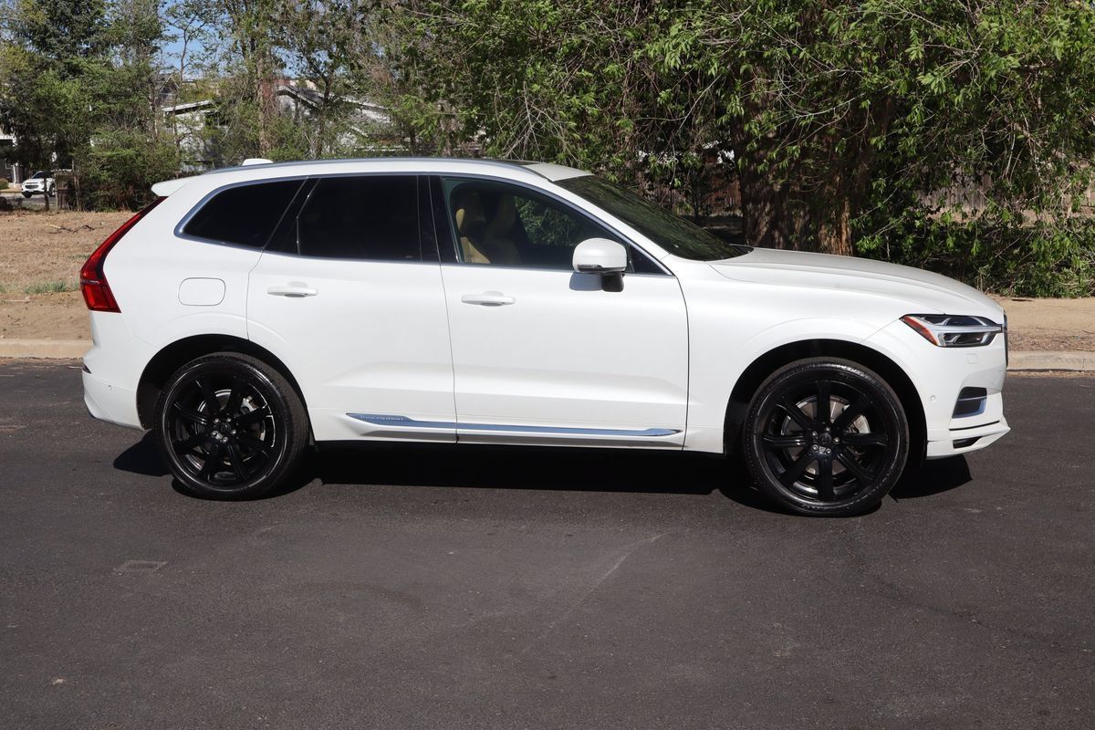 Used 2019 Volvo XC60 T5 Inscription w/ Protection Package AWD/4WD image 3