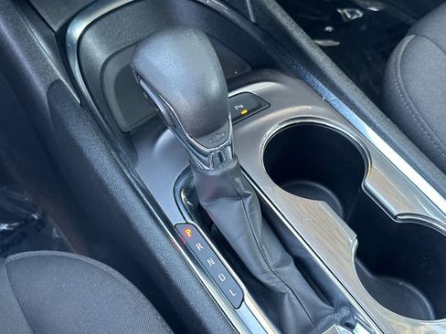 Used 2025 Chevrolet Malibu LT FWD image 21