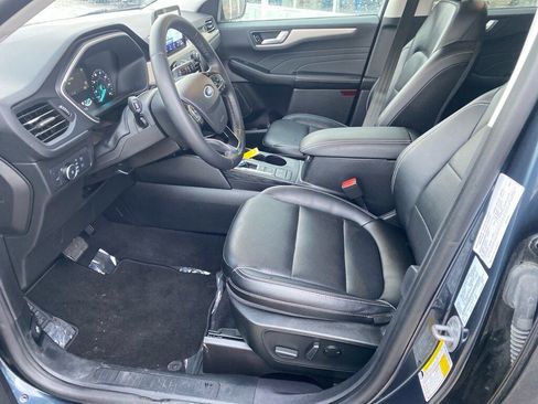 Used 2022 Ford Escape SEL image 9