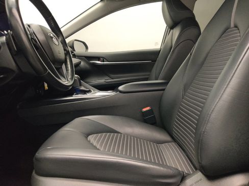 Used 2019 Toyota Camry SE image 17