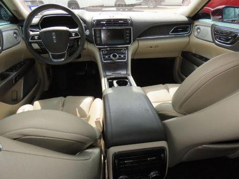 Used 2020 Lincoln Continental Reserve w/ Luxury Package AWD/4WD image 18