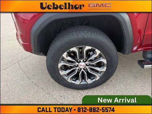 Used 2023 GMC Canyon Denali image 14