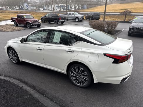 Used 2023 Nissan Altima 2.5 SL image 6