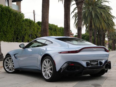 Used 2020 Aston Martin V8 Vantage Coupe RWD image 2