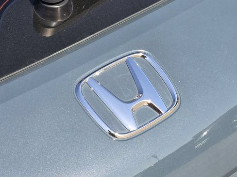 Used 2025 Honda HR-V LX image 17