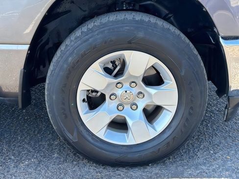 Used 2024 RAM 1500 Big Horn AWD/4WD image 10