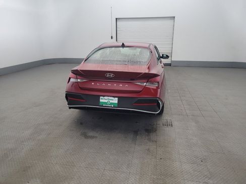 Used 2024 Hyundai Elantra SEL FWD image 7