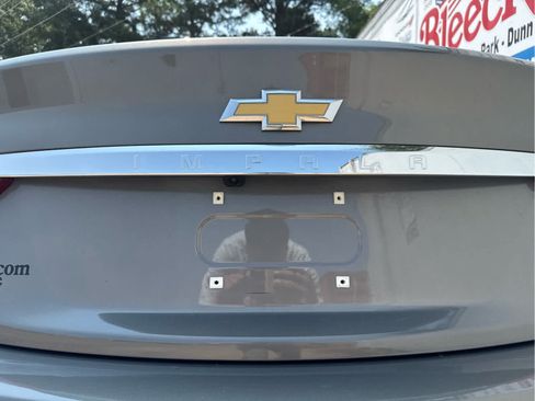 Used 2017 Chevrolet Impala Premier FWD image 18