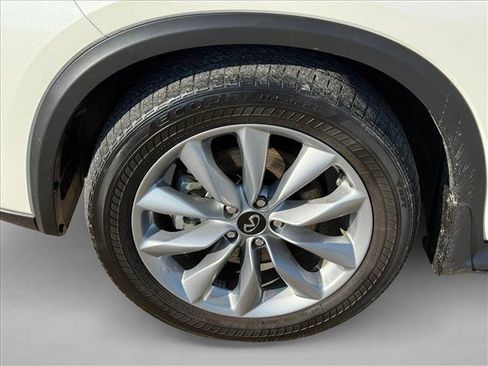 Used 2022 INFINITI QX50 Essential image 27