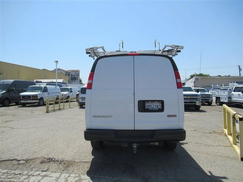 Used 2022 GMC Savana 2500 w/ Driver Convenience Package image 3