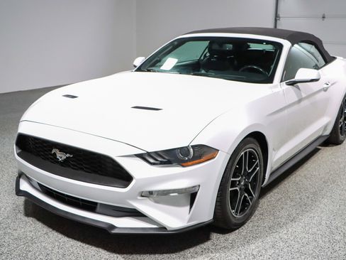 Used 2020 Ford Mustang Premium image 28