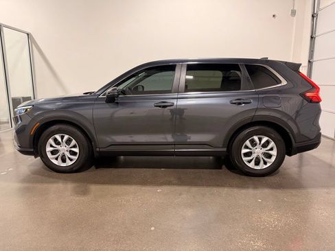 Used 2025 Honda CR-V LX image 8