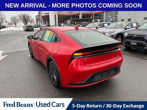 Used 2023 Toyota Prius LE image 6