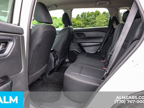 Used 2024 Nissan Rogue S FWD image 19