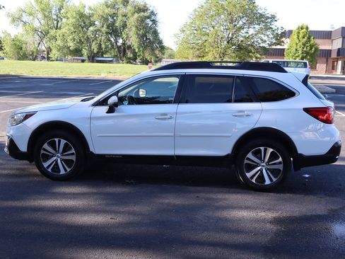Used 2019 Subaru Outback 3.6R Limited w/ Popular Package #2 AWD/4WD image 9