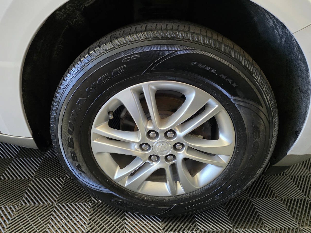 Used 2020 Buick Enclave Essence FWD image 37