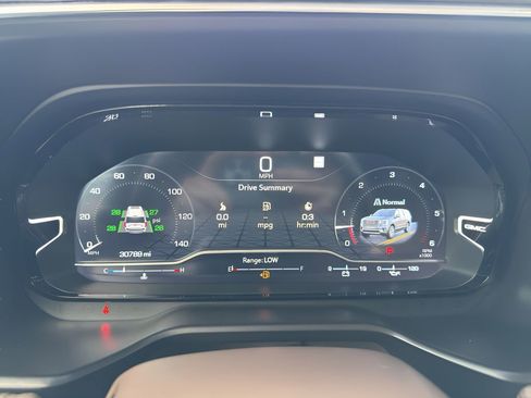 Used 2023 GMC Yukon Denali RWD image 14