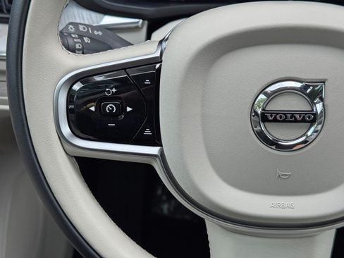 Used 2025 Volvo XC60 T8 Plus w/ Protection Package Premier AWD/4WD image 22