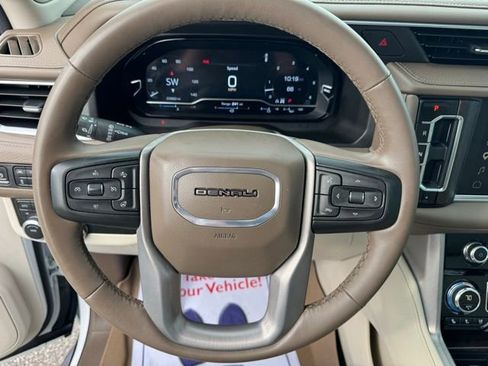 Used 2024 GMC Yukon XL Denali image 15