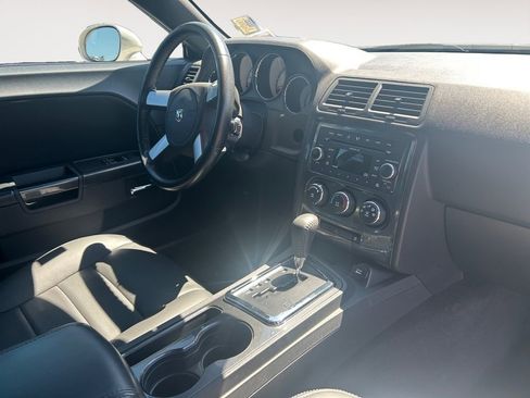 Used 2009 Dodge Challenger R/T RWD image 26