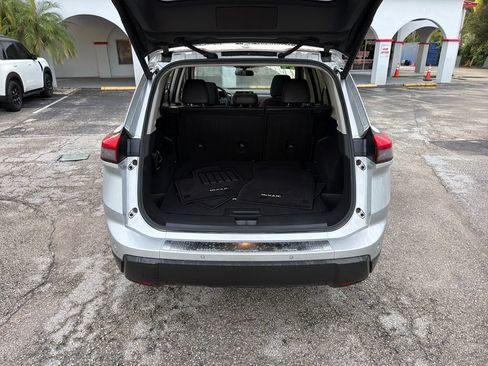 Used 2024 Nissan Rogue SV w/ SV Premium Package FWD image 34