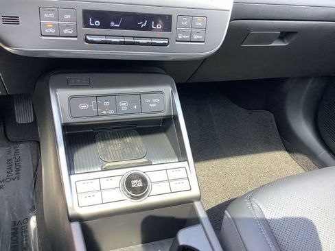 New 2026 Hyundai Kona Limited FWD image 32