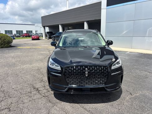 New 2026 Lincoln Corsair Grand Touring AWD/4WD image 2