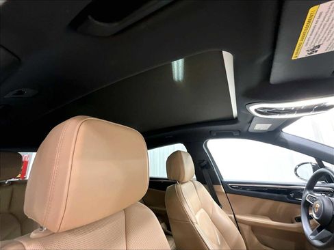 Used 2024 Porsche Macan image 27