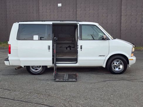 Used 2001 Chevrolet Astro Passenger RWD image 14