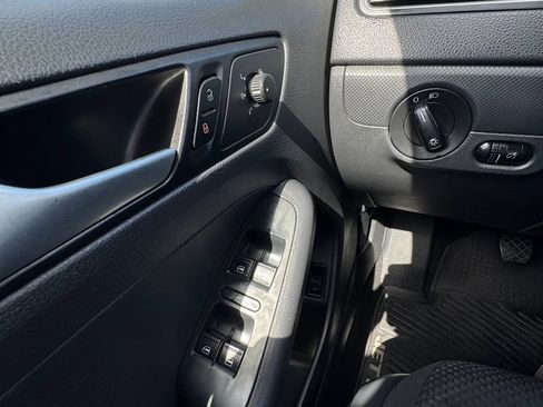 Used 2014 Volkswagen Jetta S FWD image 14