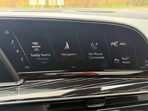 Used 2021 Cadillac Escalade ESV Sport w/ Driver Assist Tech Package image 17